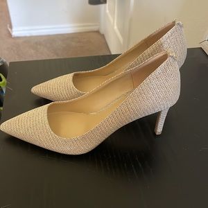 Michael Kors Alina Flex pumps gold NWOT